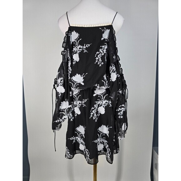 $440 Alice + Olivia Holden Embroidered Cold Shoulder Dress Large L - Picture 8 of 16